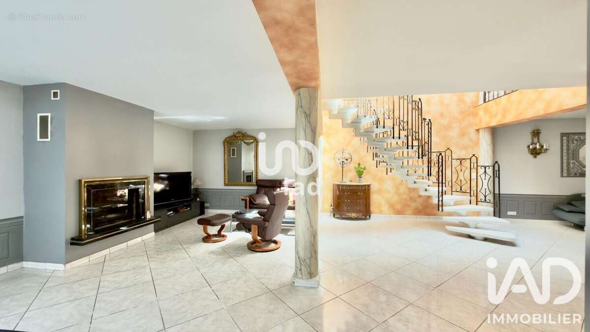 Appartement 247 m² à Clichy  - photo 5