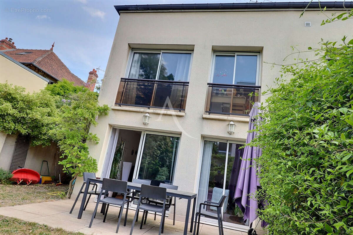 Maison à MAISONS-LAFFITTE