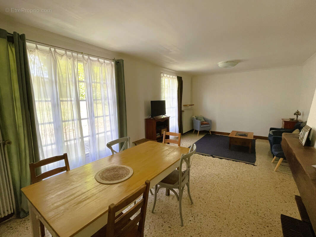 Maison à BARJOUVILLE