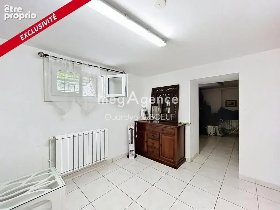 Maison ancienne de charme – 5 chambres, dépendance et jardin - photo 12