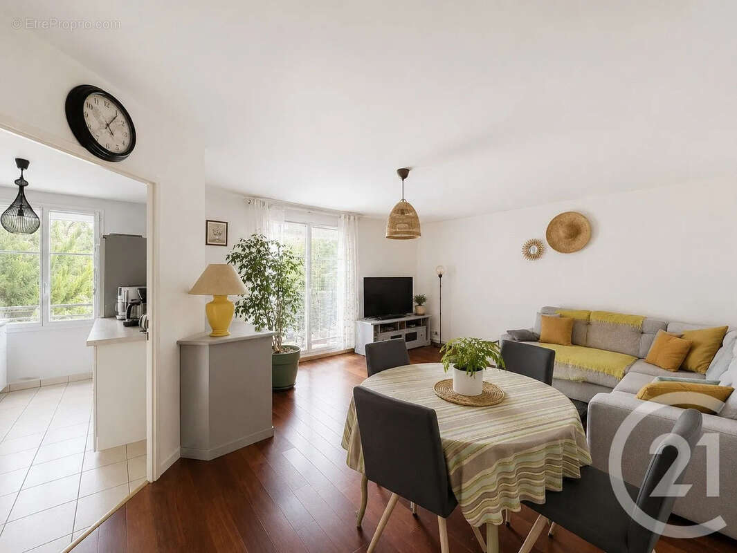 Appartement 65 m² à Moissy-Cramayel  - photo 2