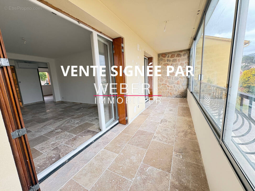 Appartement à OLLIOULES
