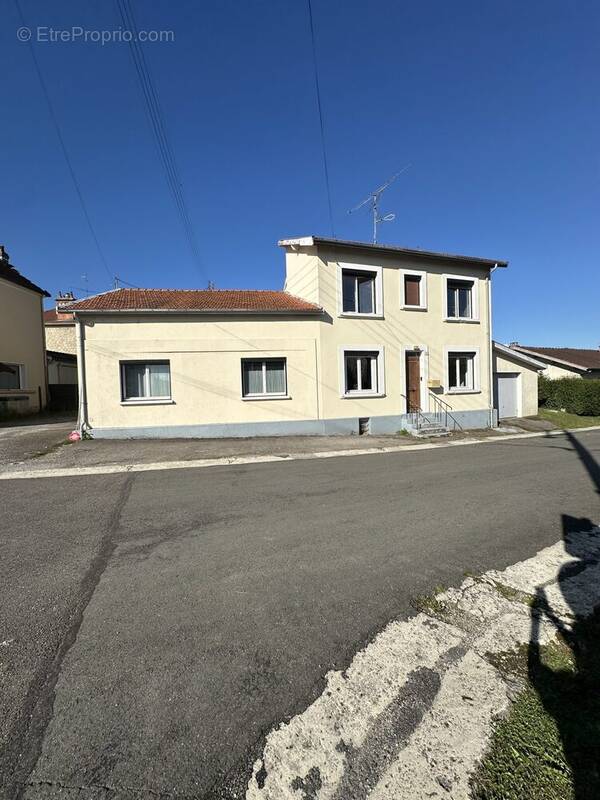 Maison à LES ISLETTES