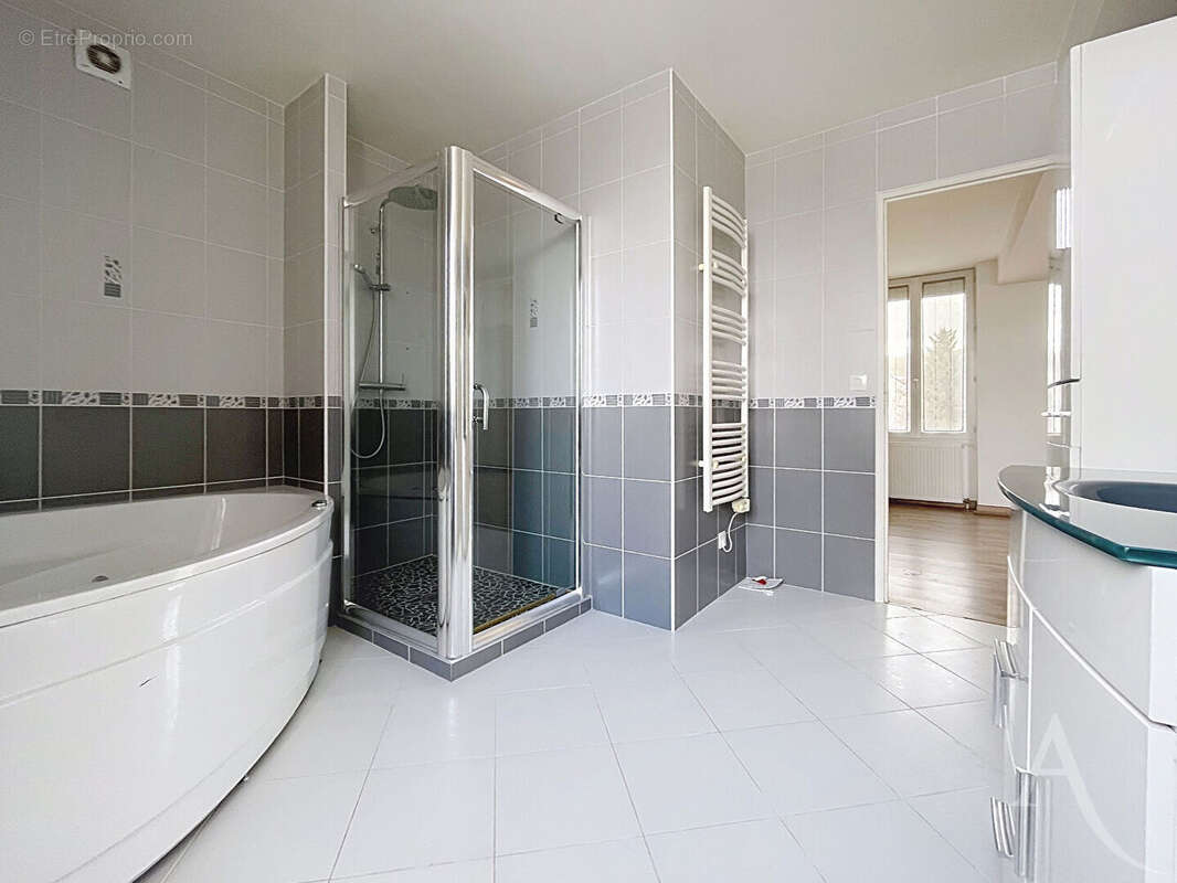 Maison à AUBERGENVILLE