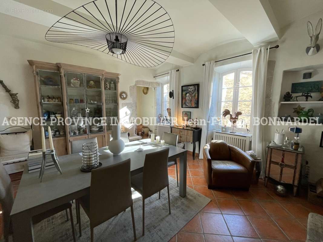 Maison à ROCHEBRUNE