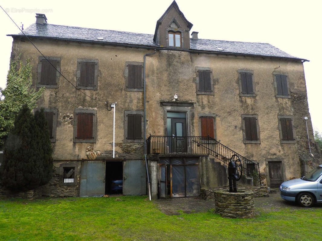 Maison à PREVINQUIERES