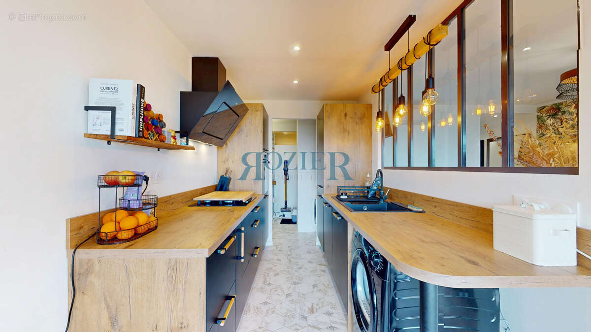 Appartement à VALLAURIS