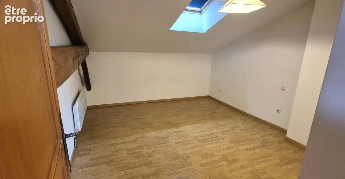 Ravissante Maison Individuelle en colombage, de Charme ou de Caractère de 116 m² Rénovée avec Cour, Terrasse, Appentis, Buanderi - photo 13