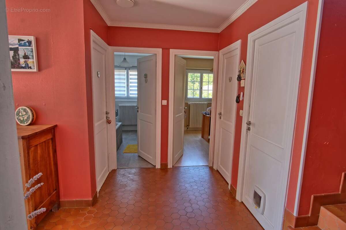 LANGRUNE SUR MER - Maison 195m² avec vie de plain-pied - photo 10