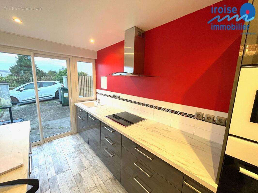 Maison à LE RELECQ-KERHUON