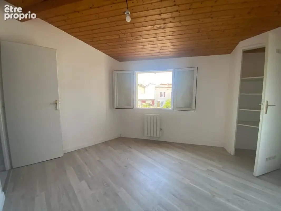 Résidence principale ou investissement locatif NIORT, maison à étage, 2 chambres, terrasse. - photo 6