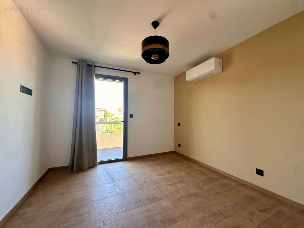 Appartement à VENCE