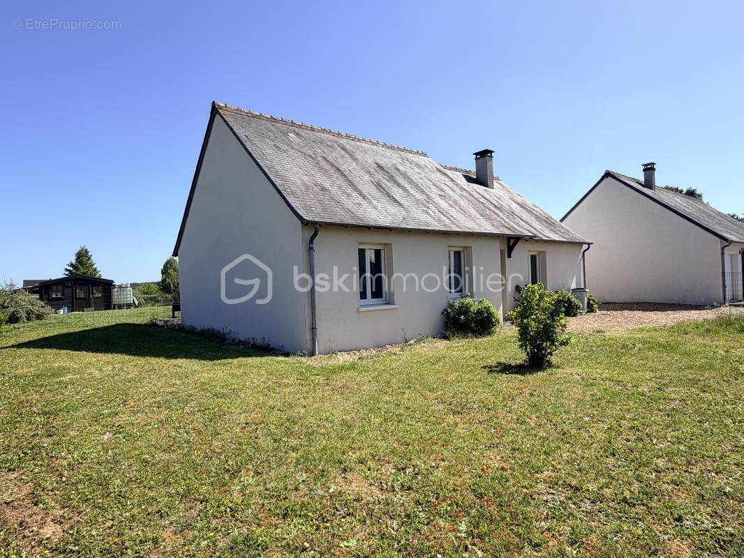 Maison à SOUVIGNE