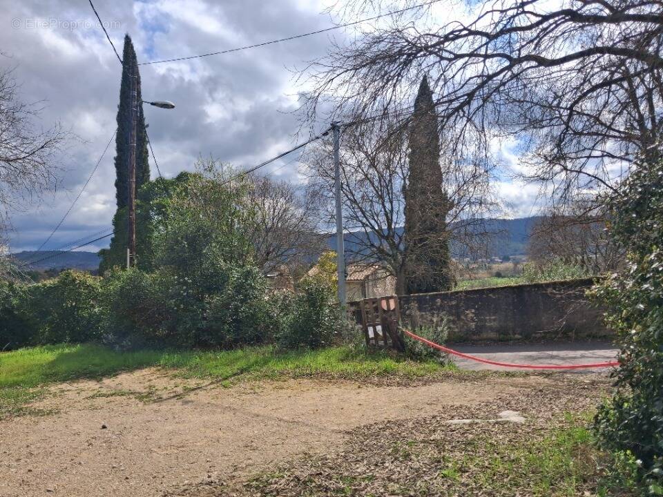 Terrain à MONTFORT-SUR-ARGENS