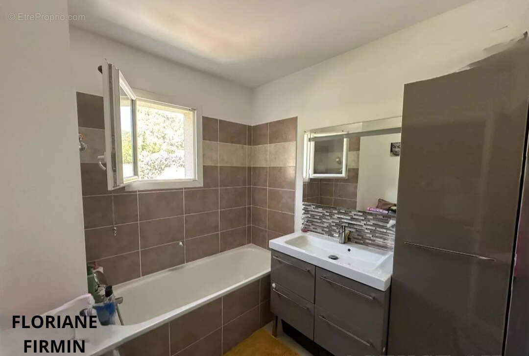 Maison à CUGES-LES-PINS