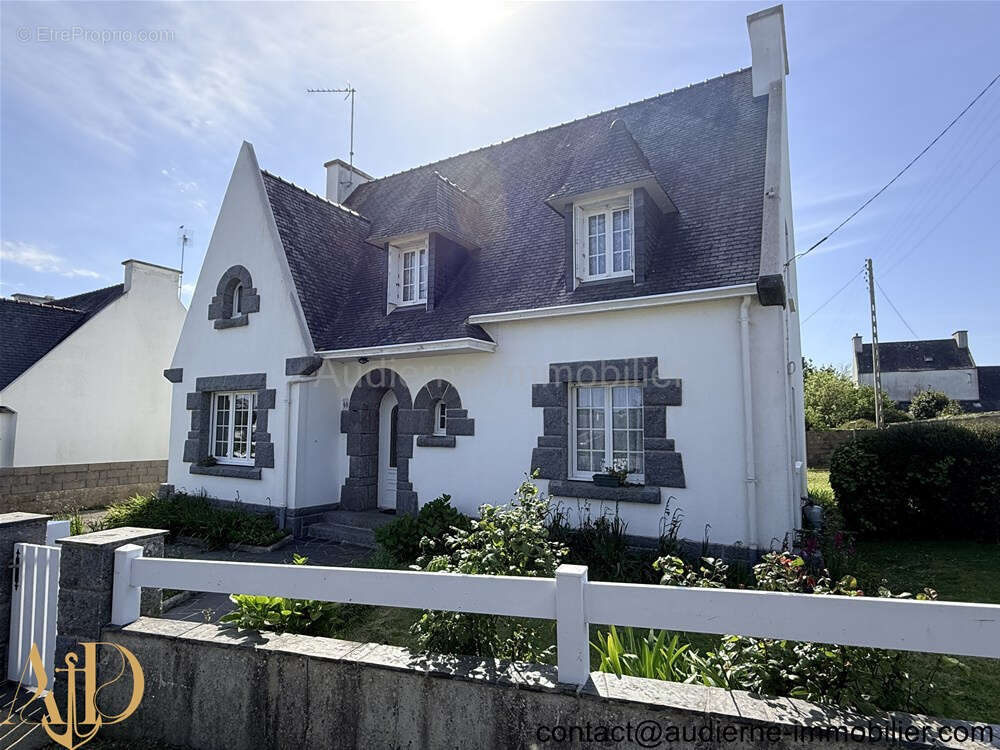 Maison à AUDIERNE