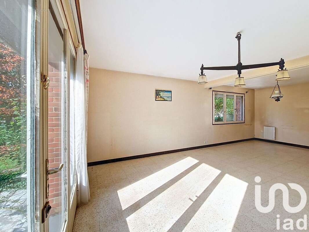 Photo 3 - Maison à LA NEUVILLE-CHANT-D'OISEL