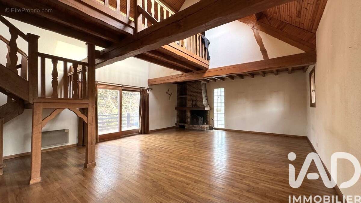 Photo 2 - Maison à VERRIERES-LE-BUISSON