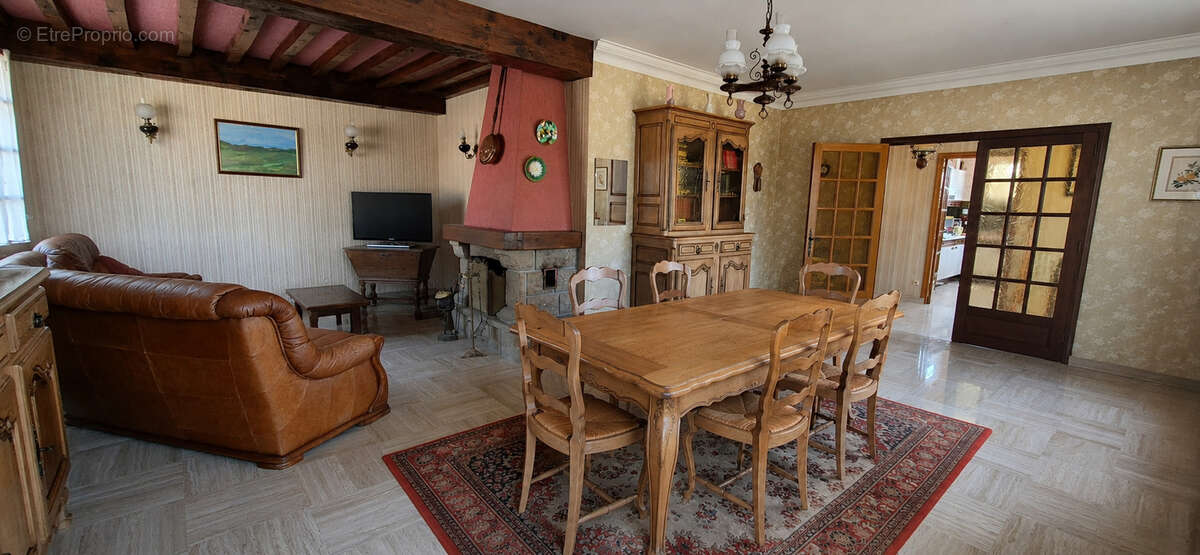 Maison à CREYS-MEPIEU