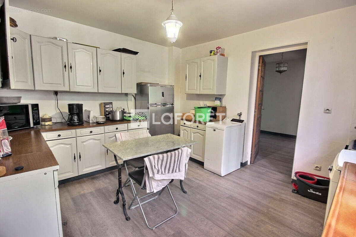 Maison à COURBEVOIE