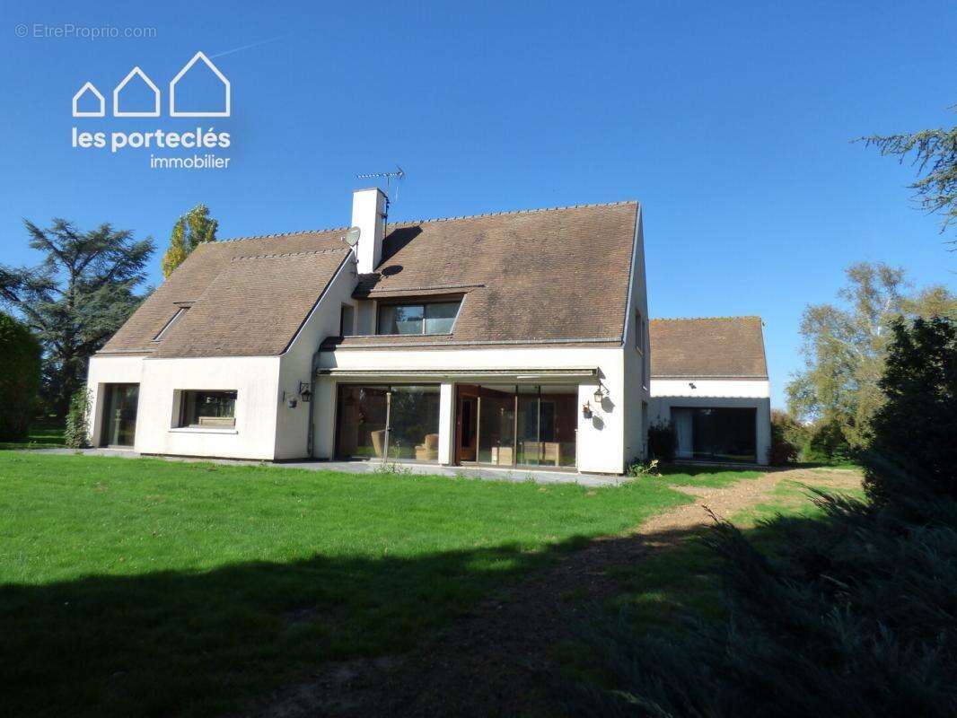 Maison à CHATEAUNEUF-EN-THYMERAIS