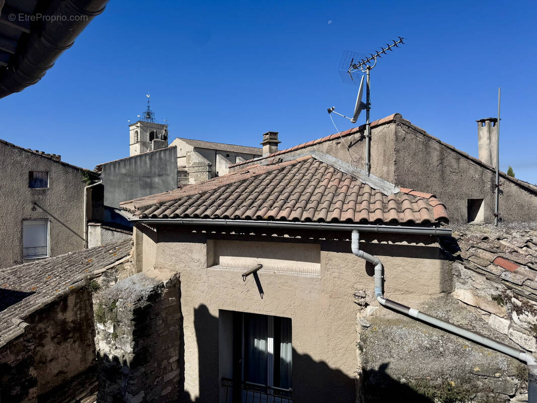 Appartement à L'ISLE-SUR-LA-SORGUE