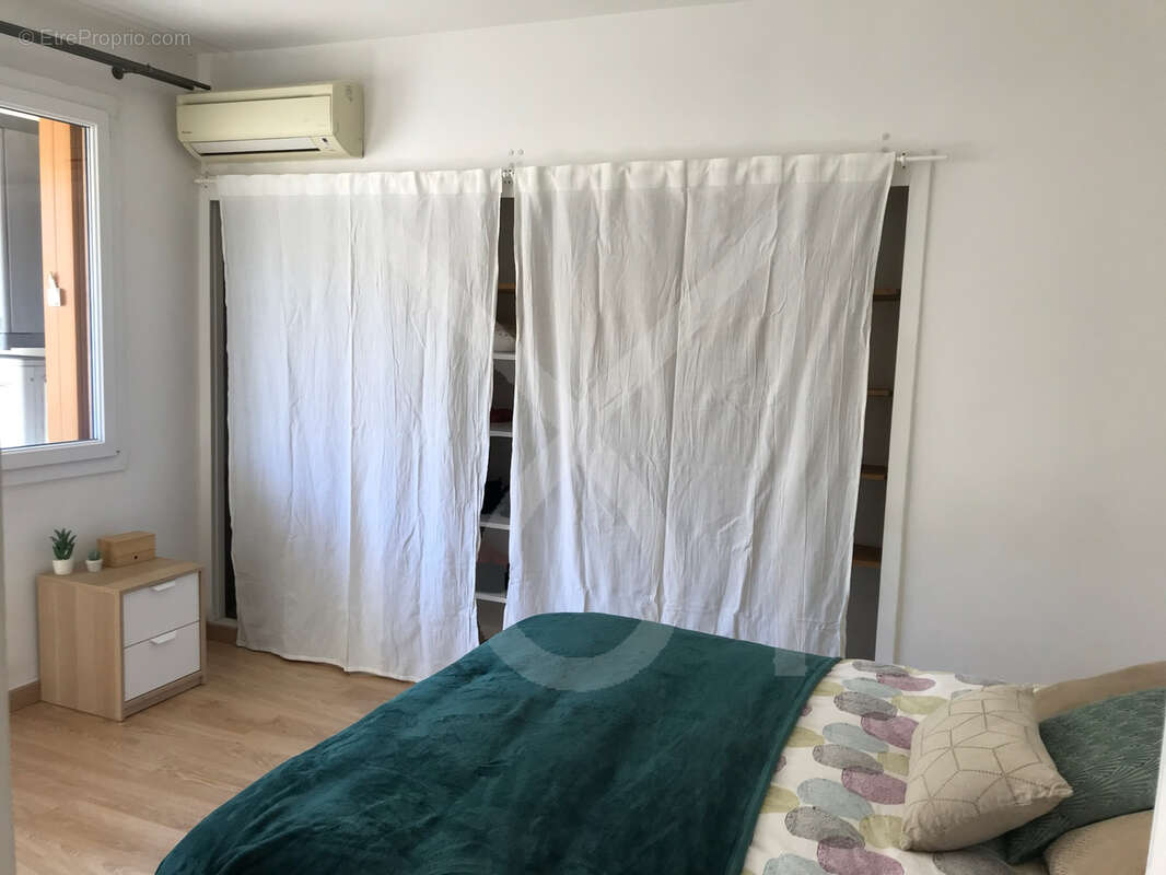 Appartement à MARSEILLE-5E