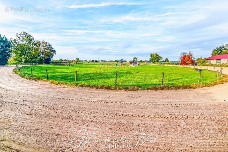 Maison à SAINT-BENIGNE