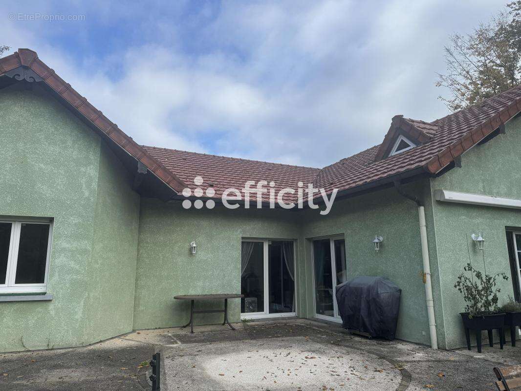 Maison à FROTEY-LES-LURE