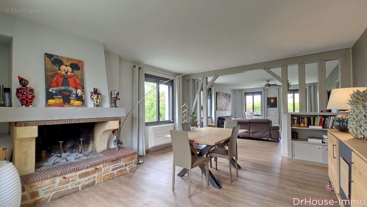 Maison 185 m² à Croissy-Beaubourg  - photo 14
