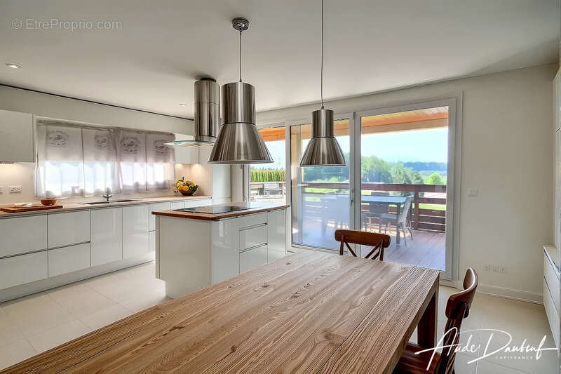 Maison à HAUTEVILLE-SUR-FIER