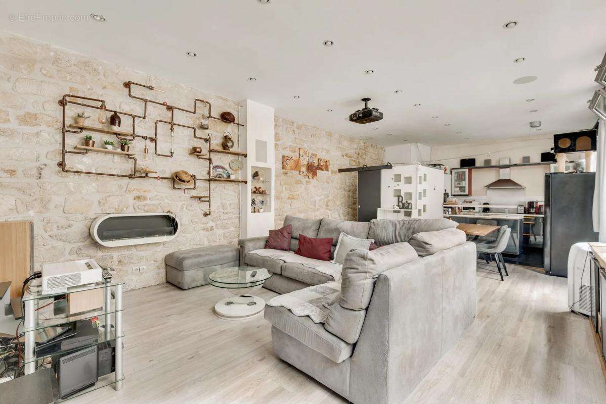 Appartement à PARIS-11E