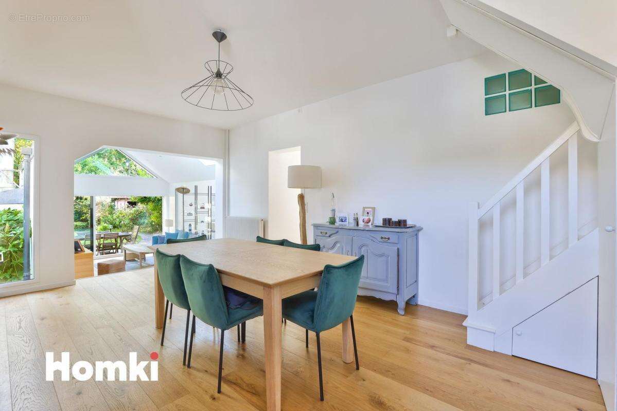 Maison à VELIZY-VILLACOUBLAY