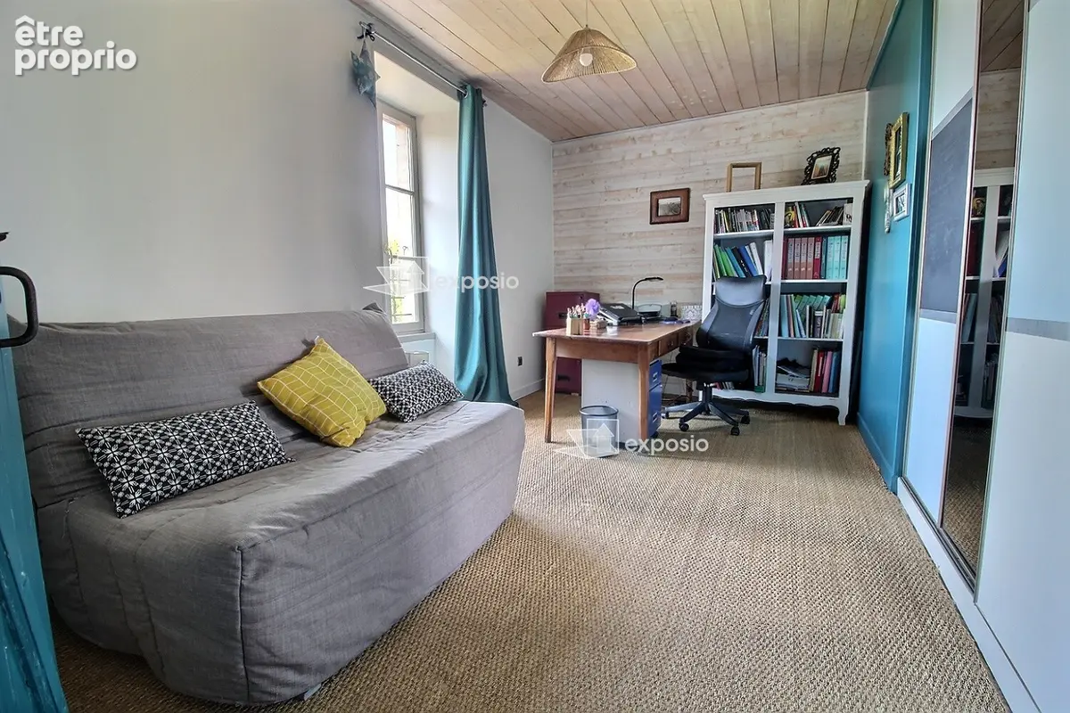 OULMES . Charmante maison en pierre de 172 m² habitables - photo 6