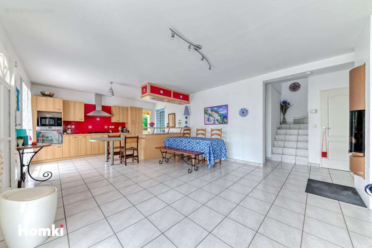 Maison à L'ISLE-D'ABEAU