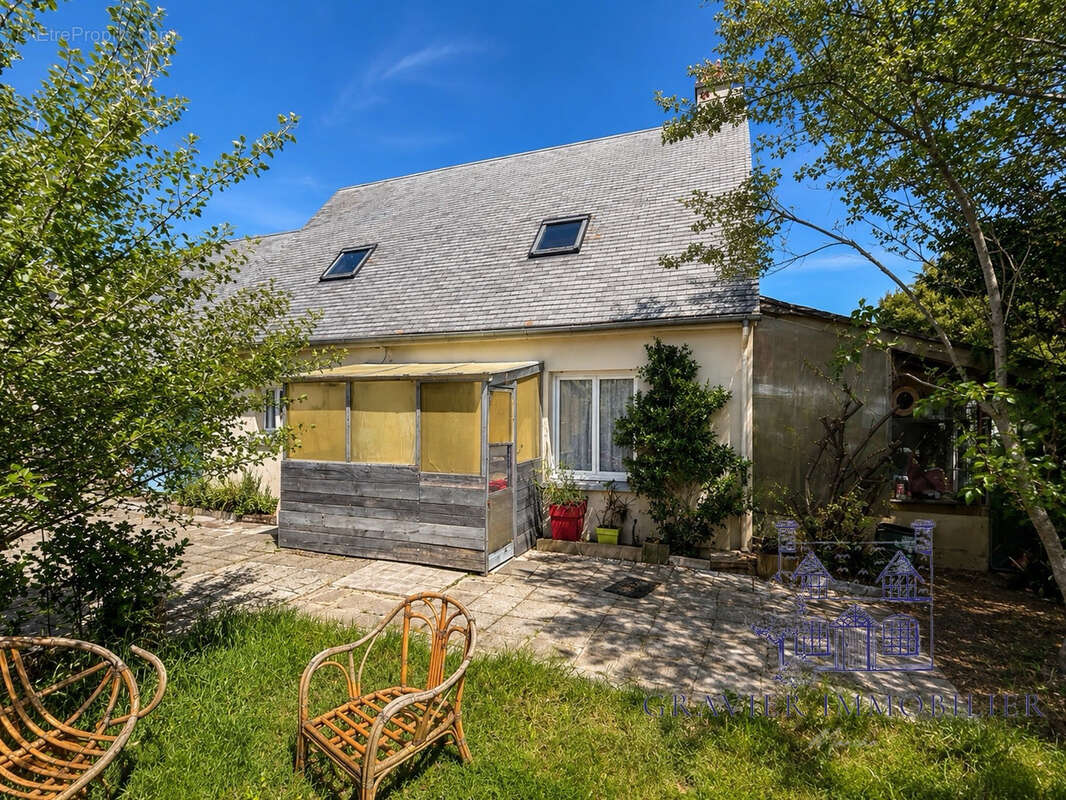 Maison à SAINT-GERMAIN-SUR-AY