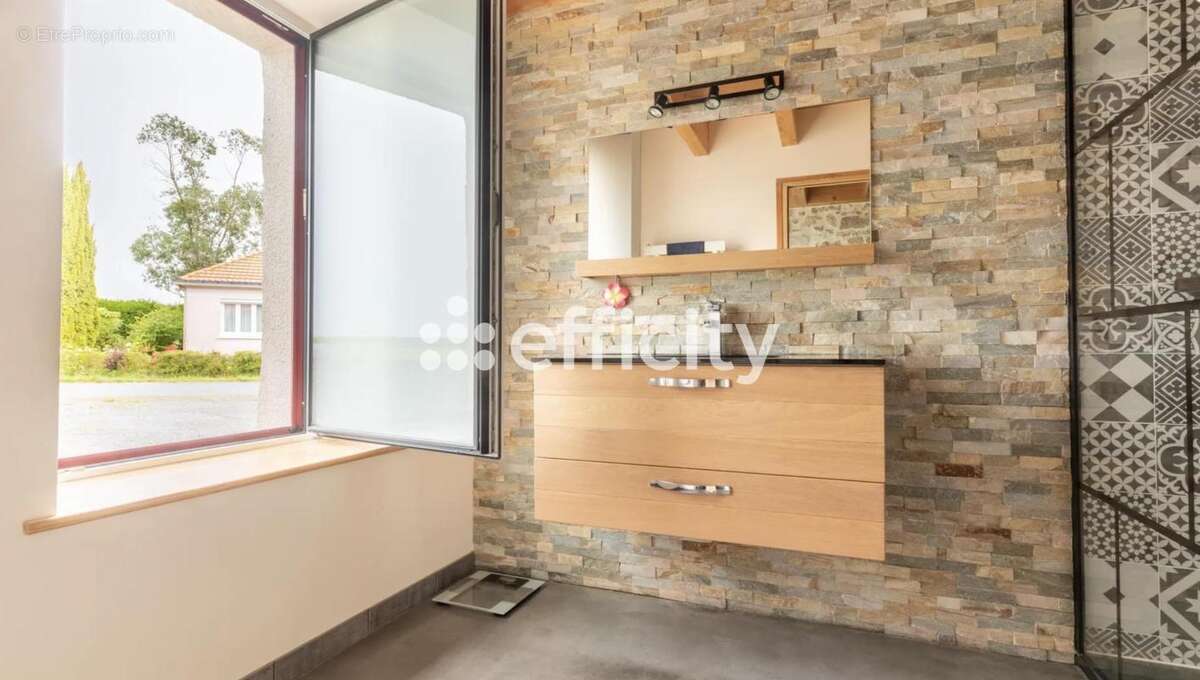 Maison 157 m² à Aigrefeuille-Sur-Maine  - photo 12