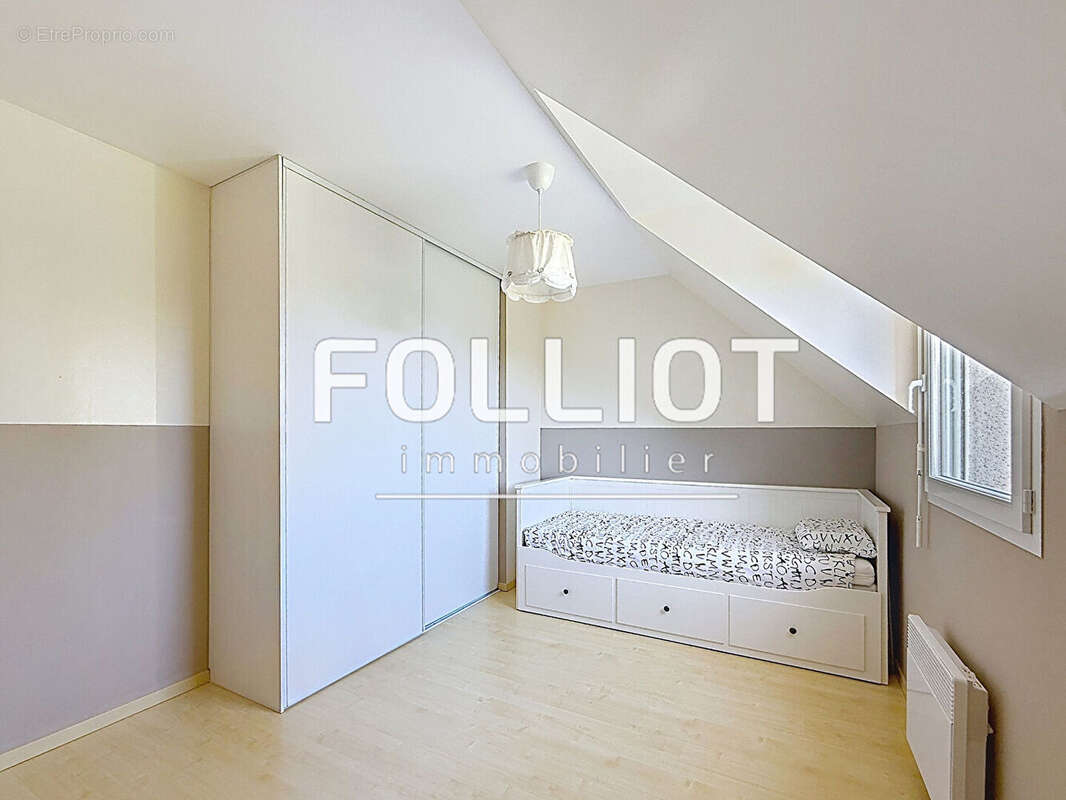 Maison spacieuse 10 pièces à vendre à Saint-Pair-sur-Mer - Réf 12310AH - photo 16