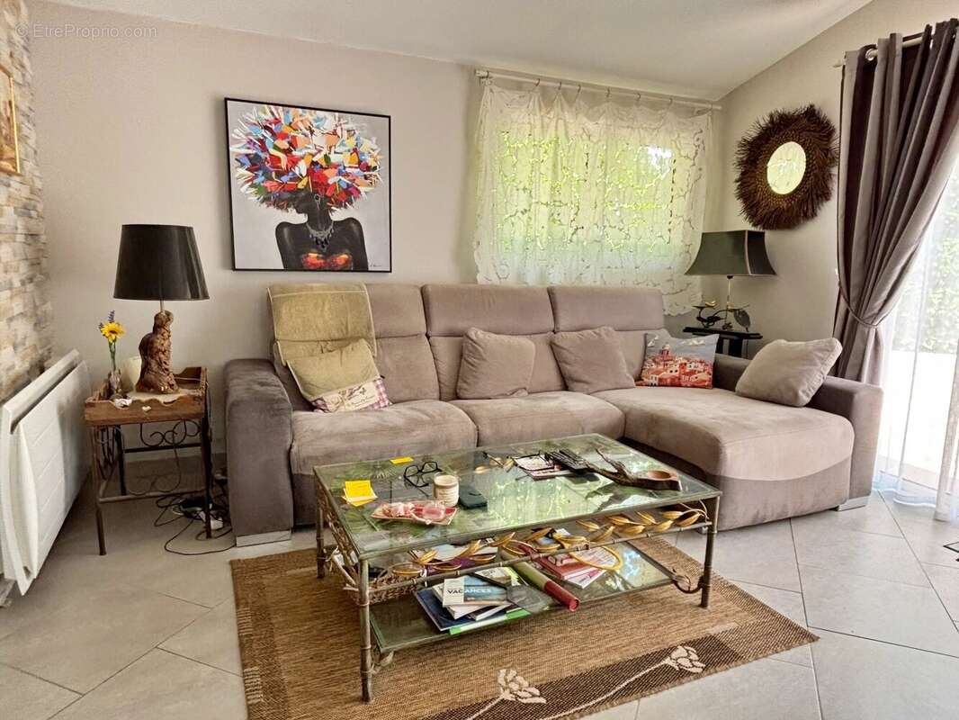 Maison à ROQUEBRUNE-SUR-ARGENS