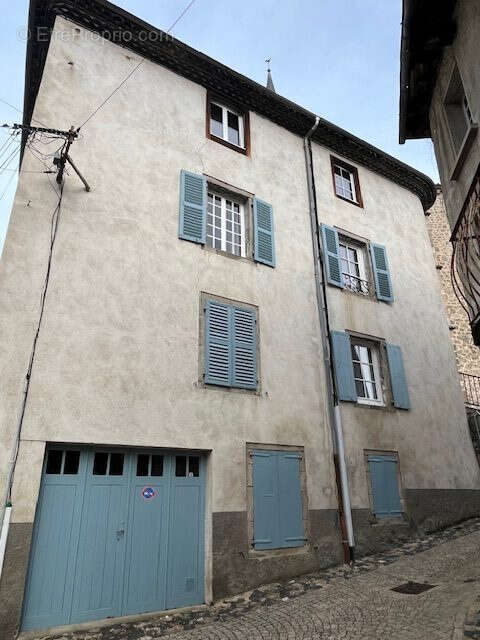Maison à OLLIERGUES