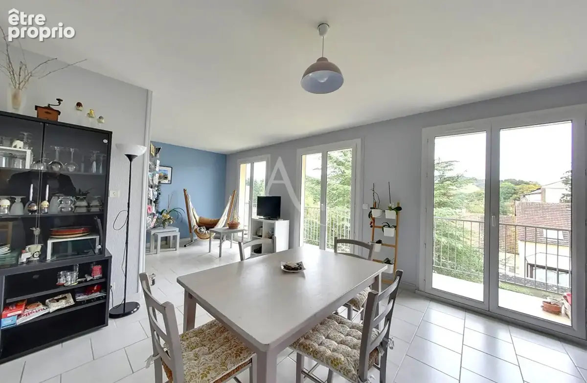 Appartement 74 m² à Gravigny  - photo 4