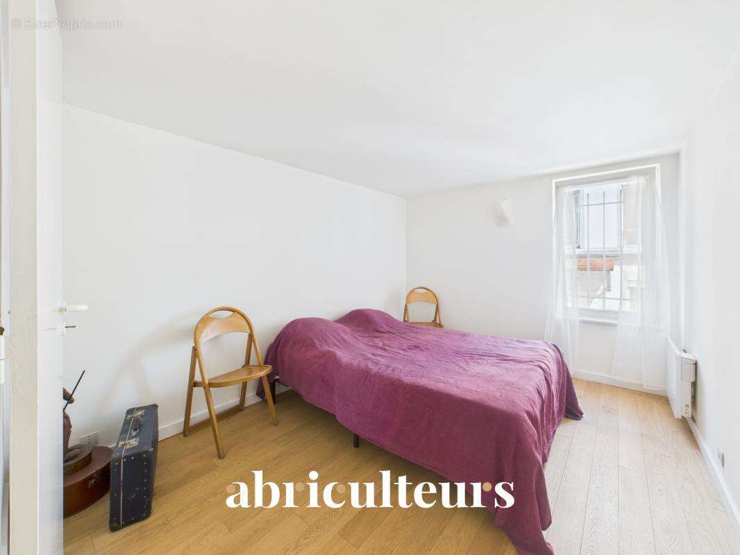 Appartement à LES LILAS