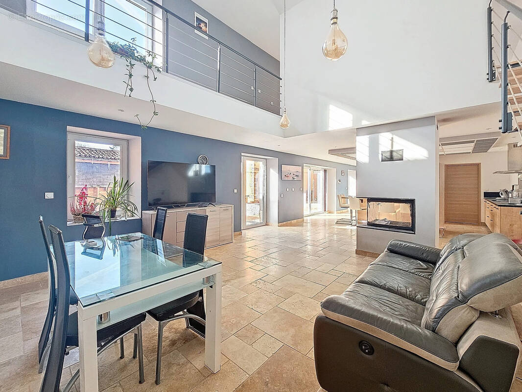 Maison à SAINT-BENOIT-DE-CARMAUX