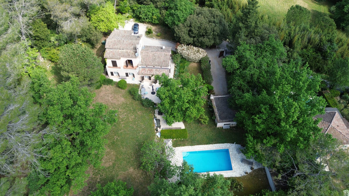 Maison à VALBONNE