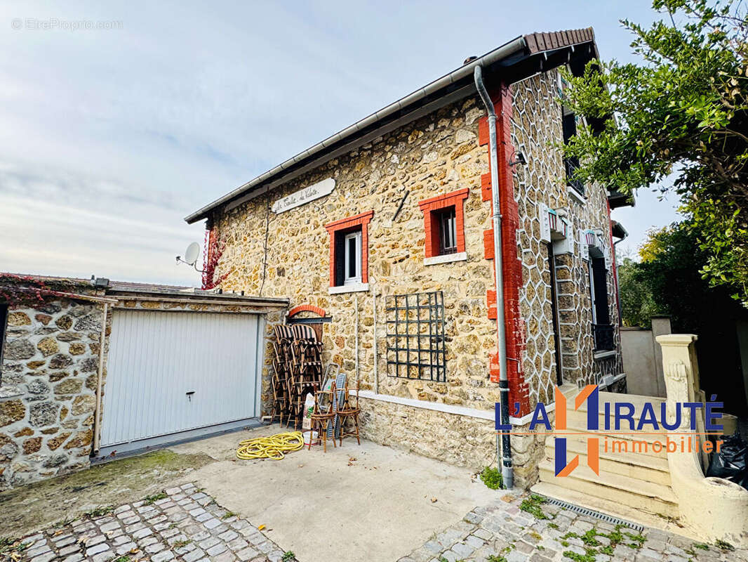 Maison à HOUILLES