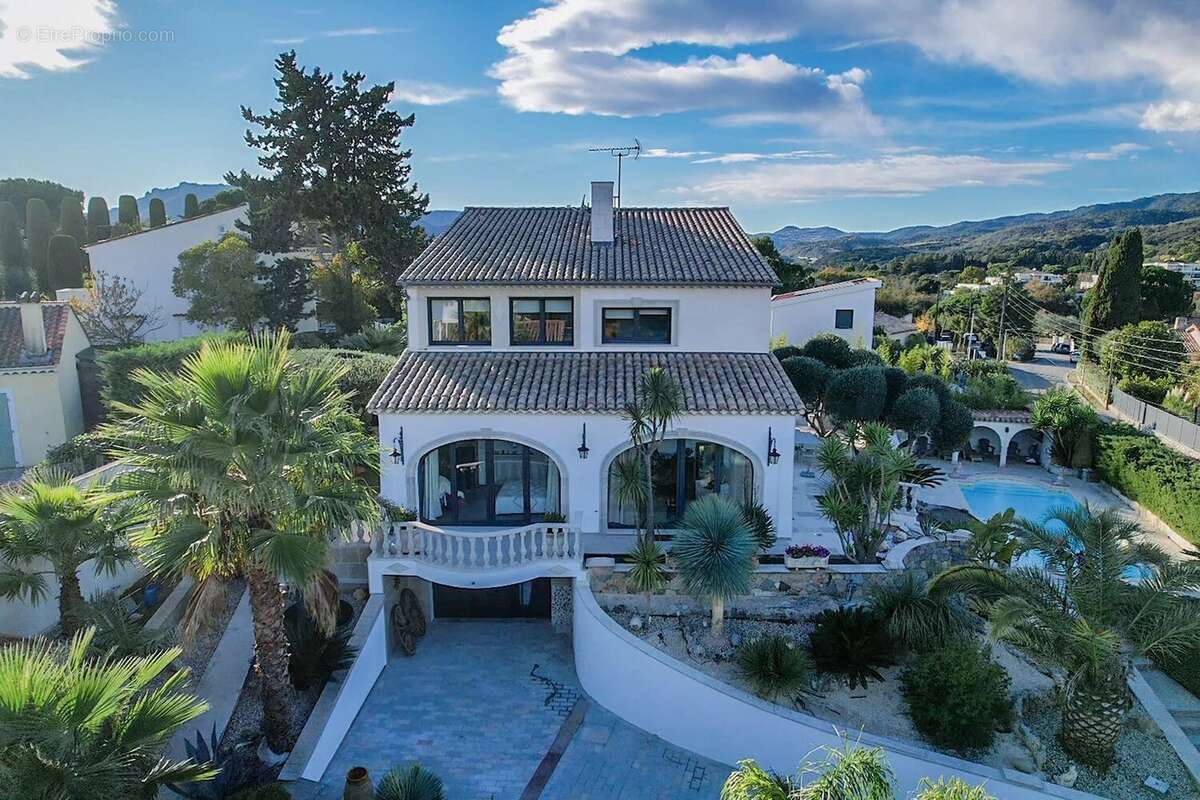 Maison à MANDELIEU-LA-NAPOULE