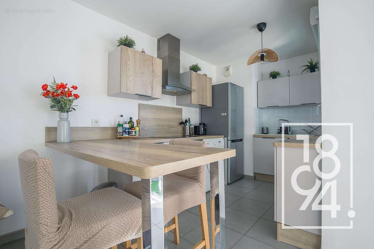 Appartement à MARSEILLE-2E