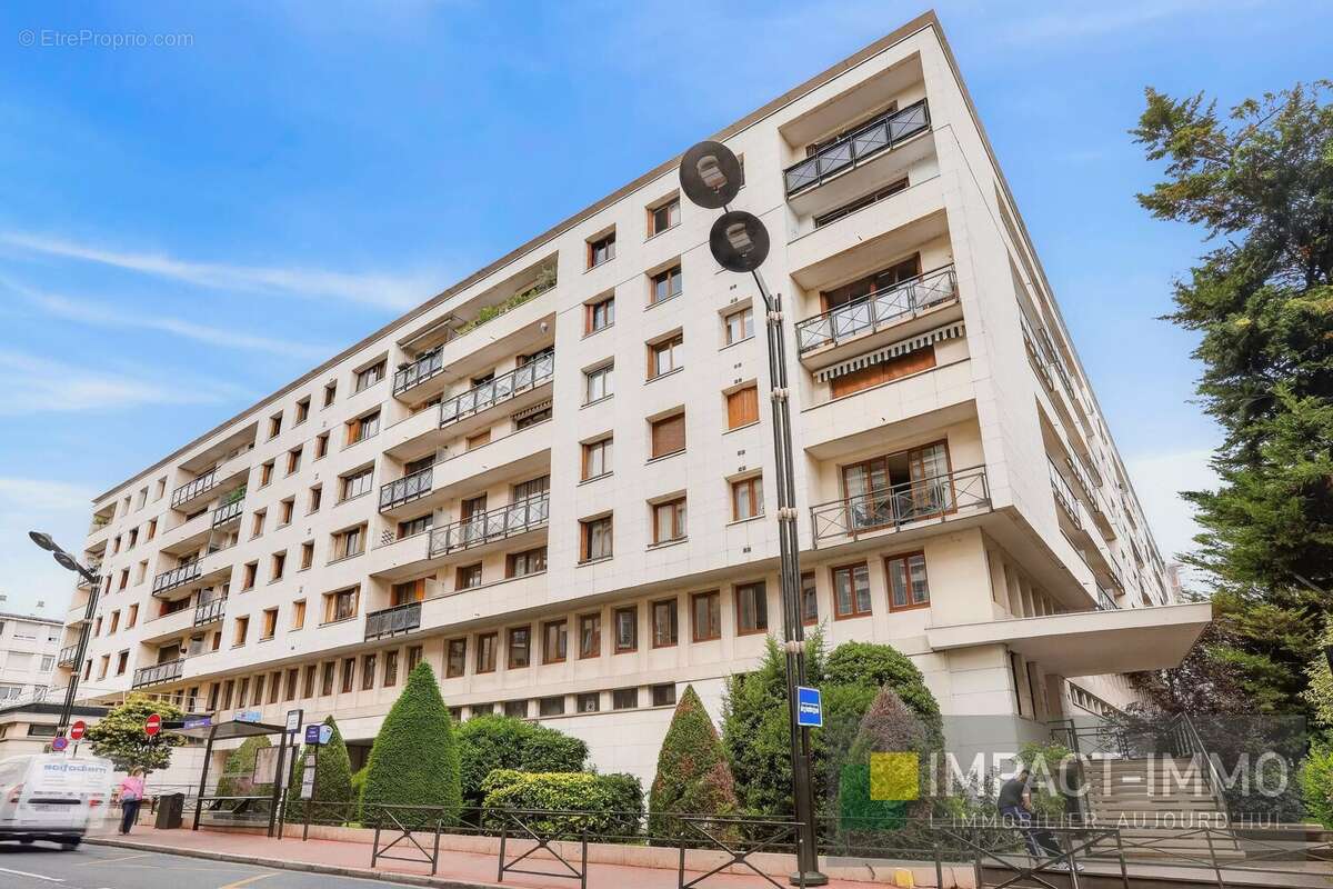 Appartement à LEVALLOIS-PERRET