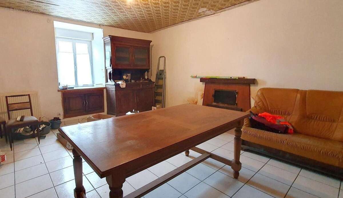 Maison à SAINT-CARADEC