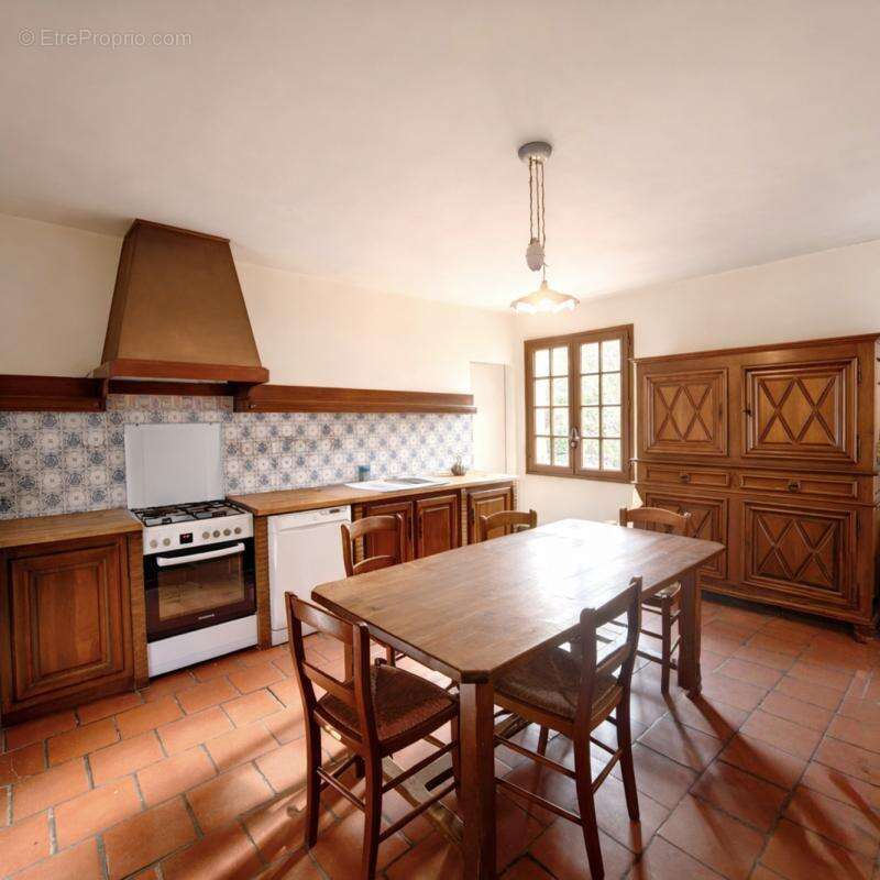 Maison à NEUILLE-PONT-PIERRE